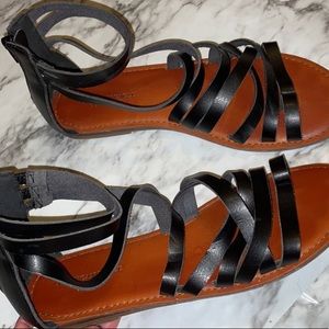 American Eagle Sandals